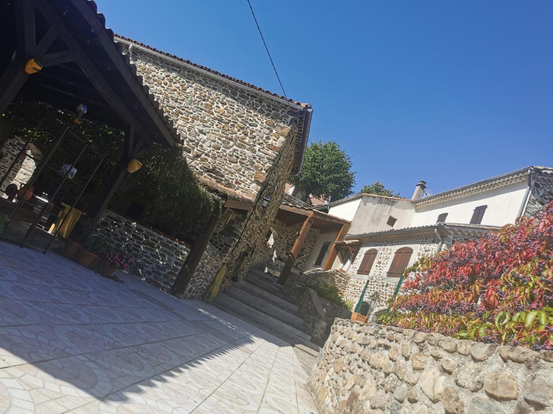 Mes Maisons Gardoises, Two Gites Sleeping 13 With Two Private Pools, Kids Room, Laundry, Disco, Free Wifi, Linen And Dog'S Are Welcome Gagnieres Екстер'єр фото
