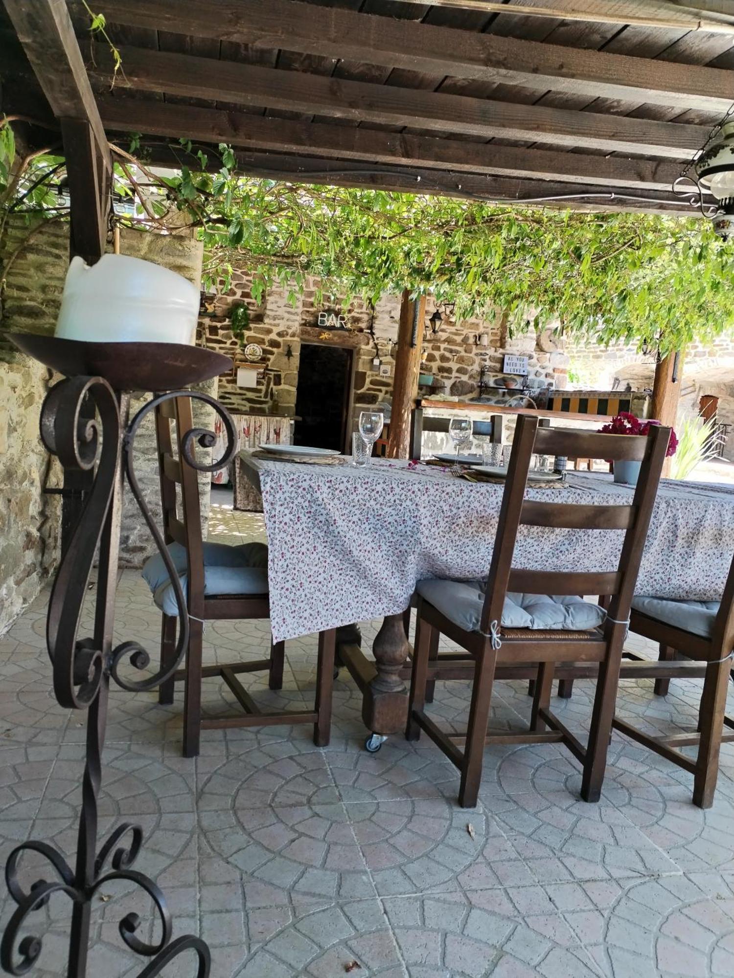 Mes Maisons Gardoises, Two Gites Sleeping 13 With Two Private Pools, Kids Room, Laundry, Disco, Free Wifi, Linen And Dog'S Are Welcome Gagnieres Екстер'єр фото